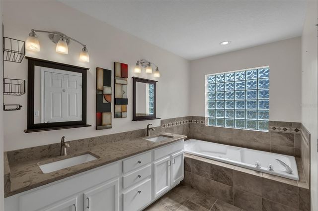 213 HIGH VISTA DR, Davenport, FL 33837