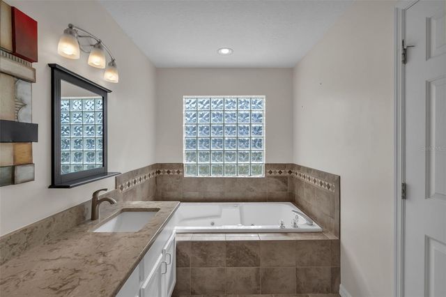 213 HIGH VISTA DR, Davenport, FL 33837