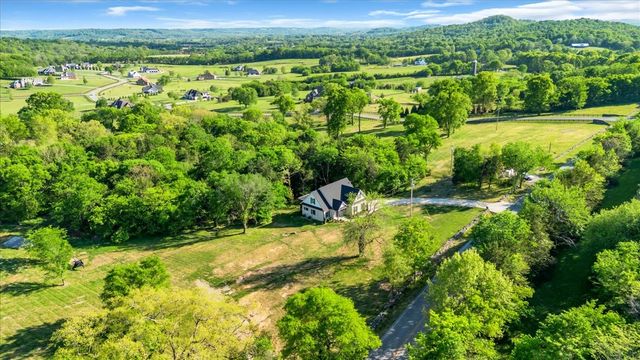 2820 Hwy 82, E, Bell Buckle, TN 37020