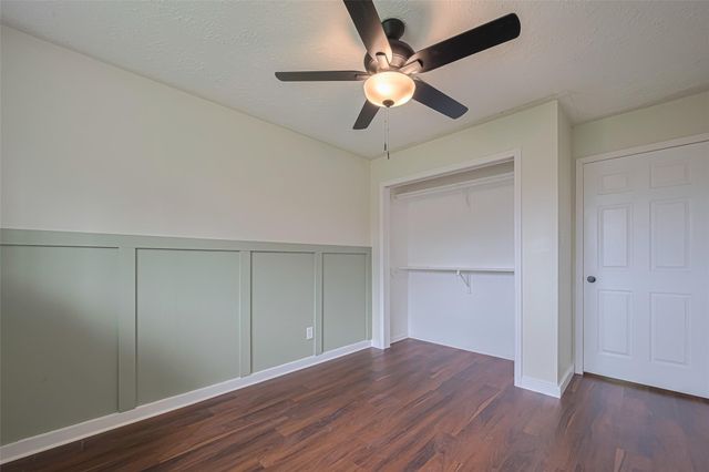 17210 Glenoaks Drive, Conroe, TX 77385