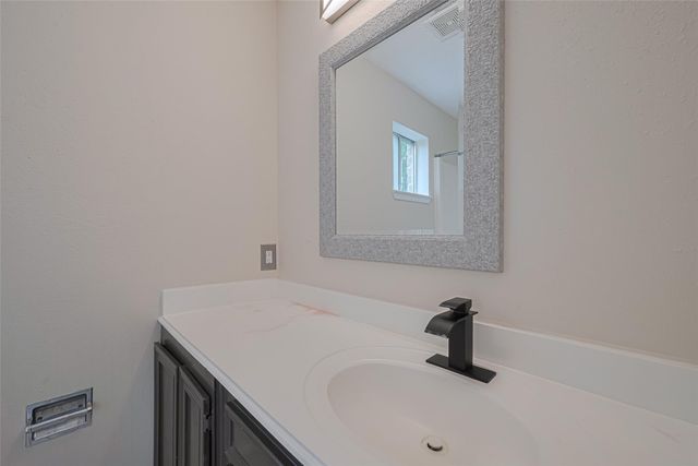 17210 Glenoaks Drive, Conroe, TX 77385