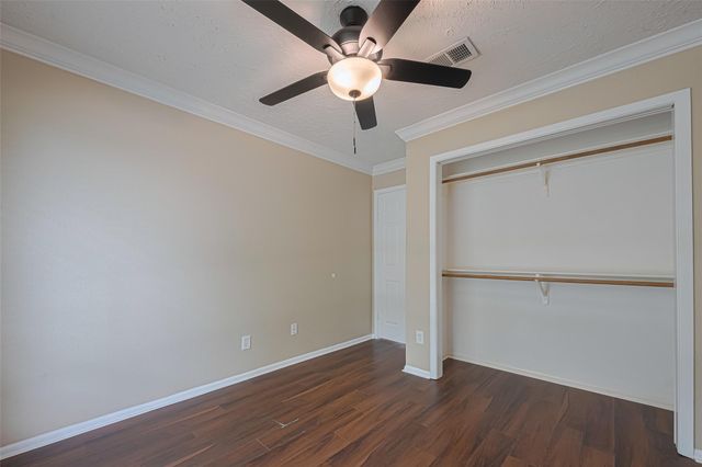 17210 Glenoaks Drive, Conroe, TX 77385