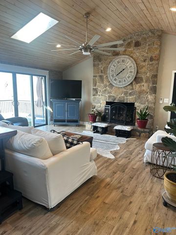 1222 Sibert Drive, Glencoe, AL 35905