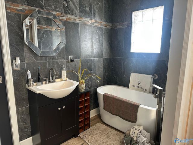 1222 Sibert Drive, Glencoe, AL 35905