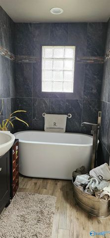 1222 Sibert Drive, Glencoe, AL 35905