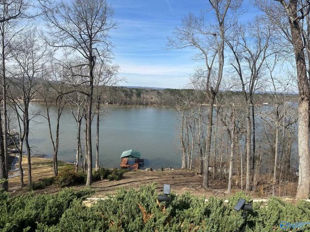 1222 Sibert Drive, Glencoe, AL 35905