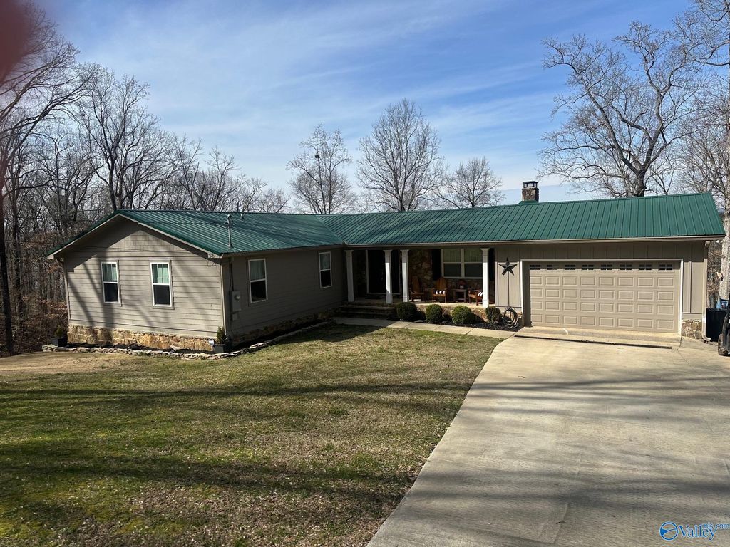 1222 Sibert Drive, Glencoe, AL 35905