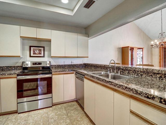 41103 Woodhaven Drive N, Palm Desert, CA 92211