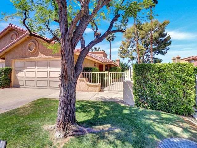 41103 Woodhaven Drive N, Palm Desert, CA 92211