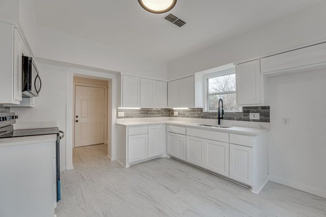 114 E Ross Street, Waxahachie, TX 75165