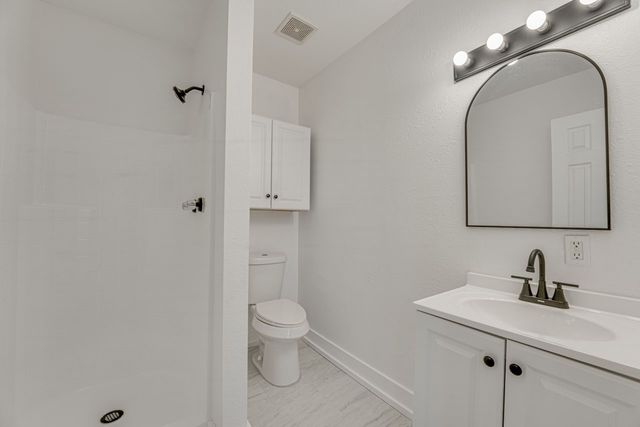 114 E Ross Street, Waxahachie, TX 75165