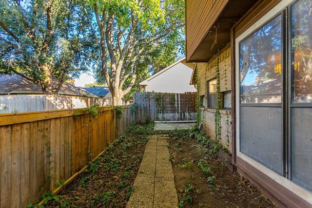 2535 Lake Bend Terrace, Carrollton, TX 75006