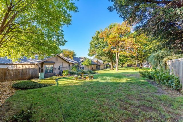 2535 Lake Bend Terrace, Carrollton, TX 75006