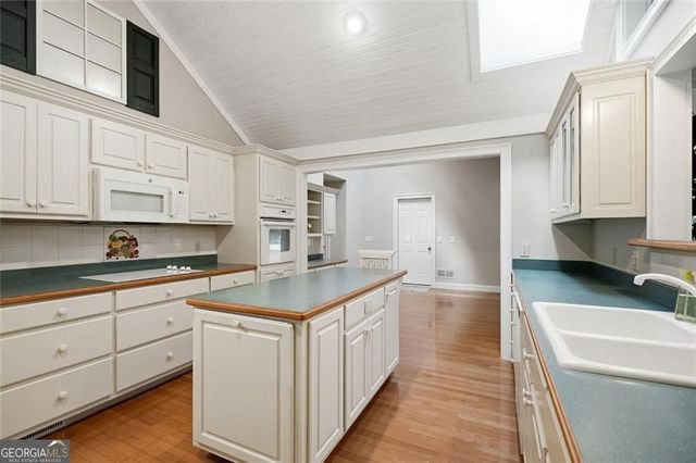 1121 Woodland Trace, Jasper, GA 30143