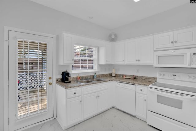 201 Willow Glen Circle, Blythewood, SC 29016