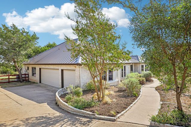 404 Saddlehorn DR, Dripping Springs, TX 78620