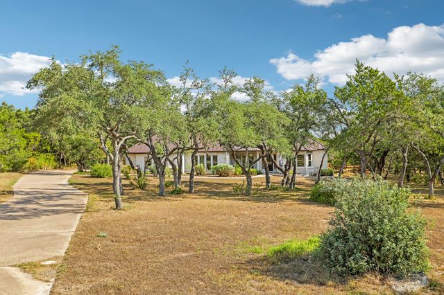 404 Saddlehorn DR, Dripping Springs, TX 78620