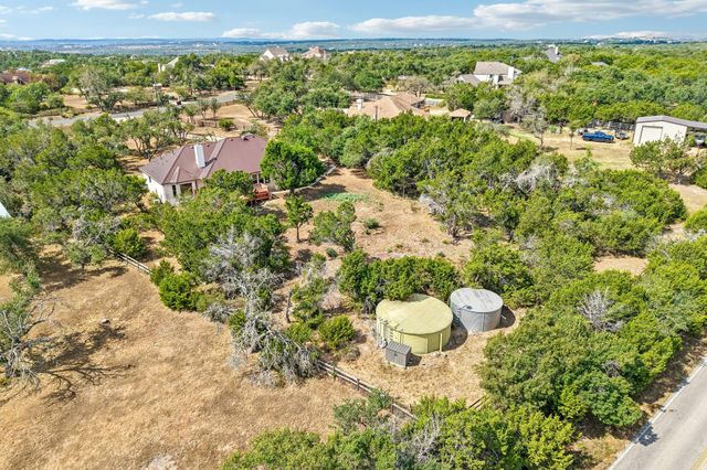 404 Saddlehorn DR, Dripping Springs, TX 78620
