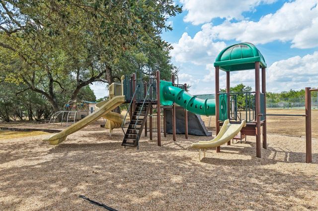 404 Saddlehorn DR, Dripping Springs, TX 78620