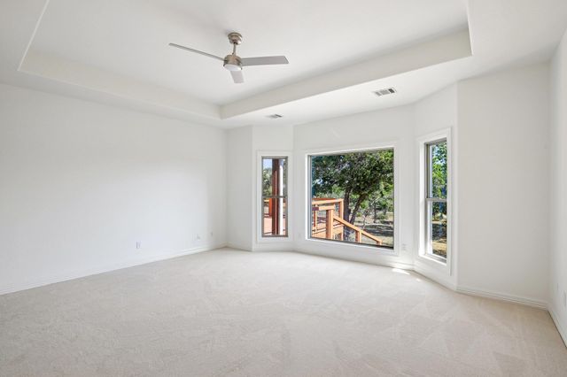 404 Saddlehorn DR, Dripping Springs, TX 78620
