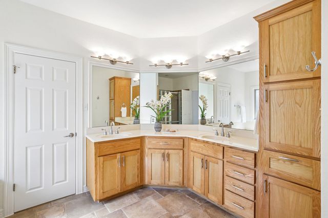404 Saddlehorn DR, Dripping Springs, TX 78620