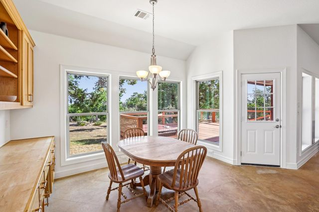 404 Saddlehorn DR, Dripping Springs, TX 78620