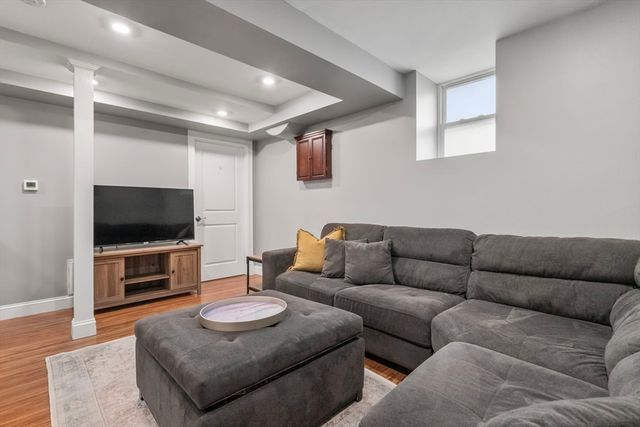 256 Sycamore St 256, Watertown, MA 02472