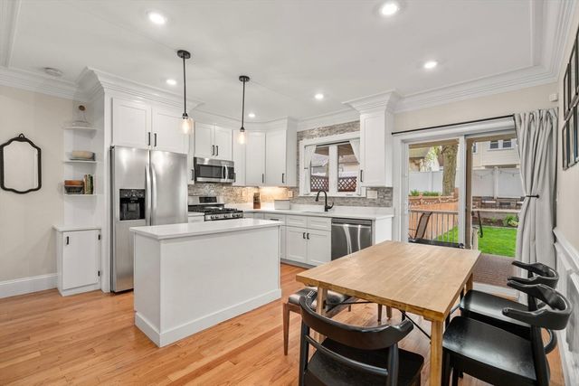 256 Sycamore St 256, Watertown, MA 02472