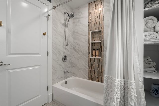 256 Sycamore St 256, Watertown, MA 02472