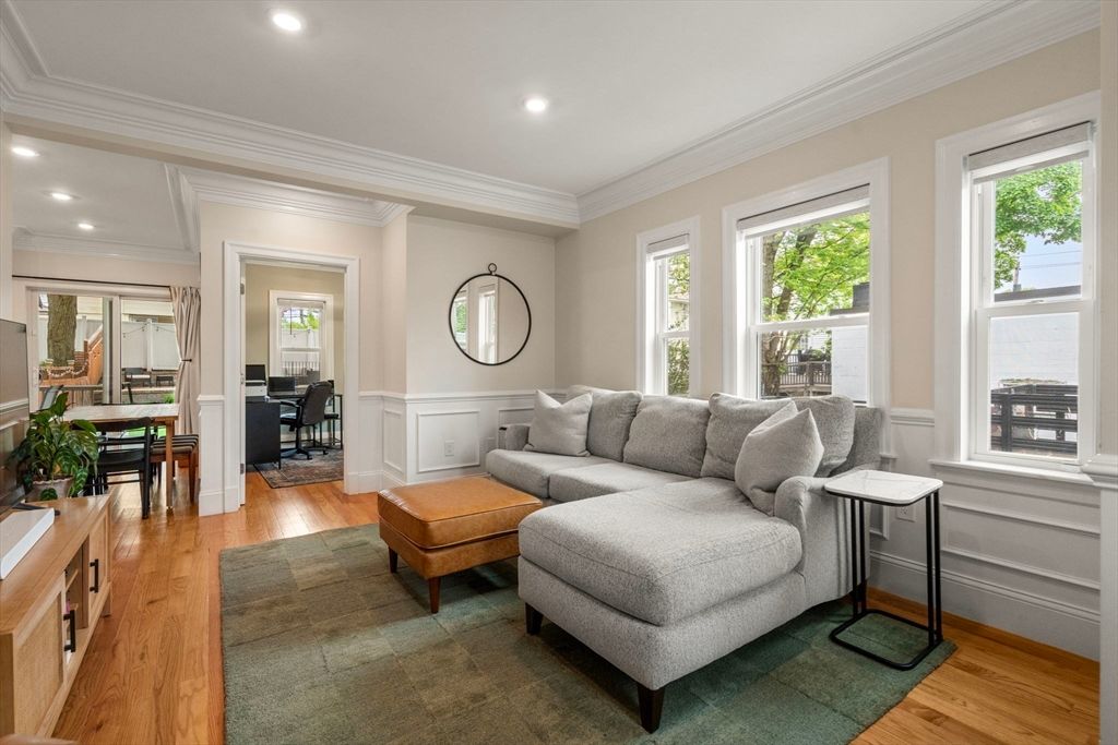 256 Sycamore St 256, Watertown, MA 02472