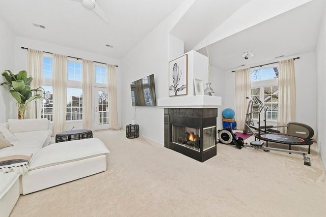 2038 Cambria Court 2038, Northbrook, IL 60062