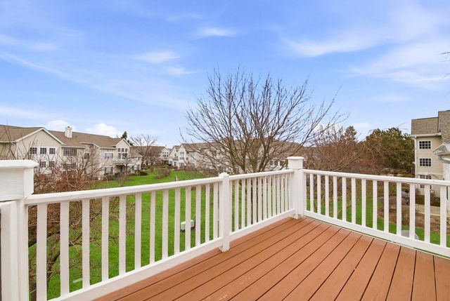 2038 Cambria Court 2038, Northbrook, IL 60062