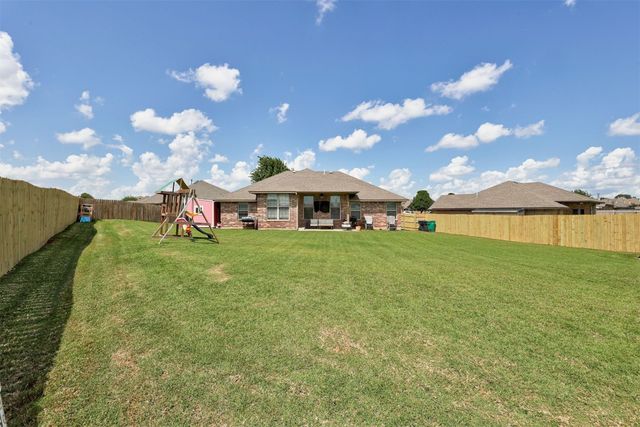 2500 SE 93rd Street, Moore, OK 73160