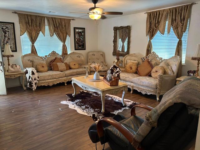 441 Elgin Ave, Lodi, CA 95240