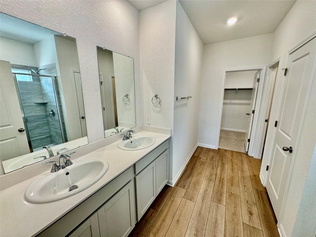 5017 Stockton LN, Del Valle, TX 78617