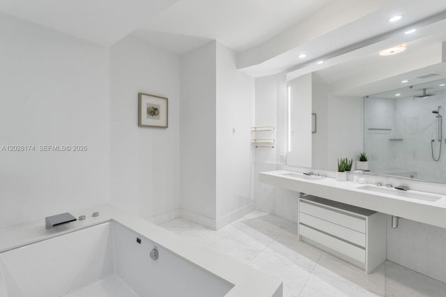 18555 Collins Ave 5105, Sunny Isles Beach, FL 33160