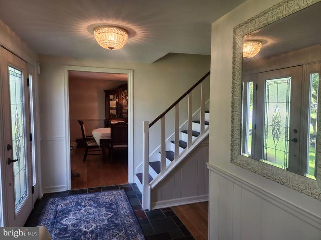 2132 LYNDELL DR, Lancaster, PA 17601