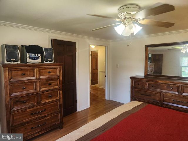 2132 LYNDELL DR, Lancaster, PA 17601