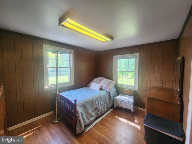 2132 LYNDELL DR, Lancaster, PA 17601
