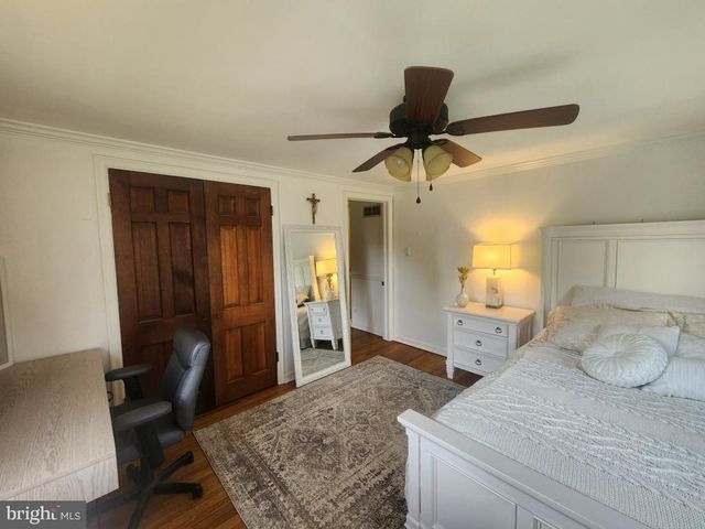 2132 LYNDELL DR, Lancaster, PA 17601