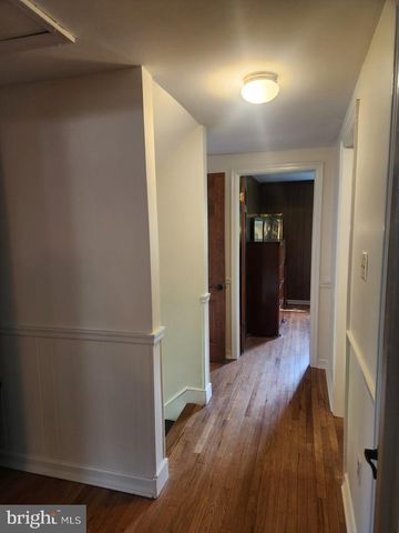 2132 LYNDELL DR, Lancaster, PA 17601