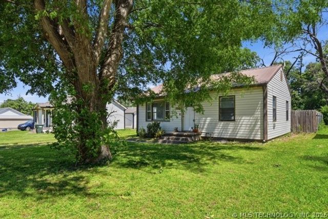 302 E 12th Street, Claremore, OK 74017