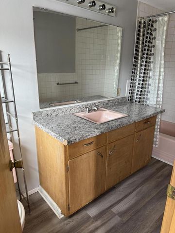 4411 S 68th STREET, Milwaukee, WI 53220