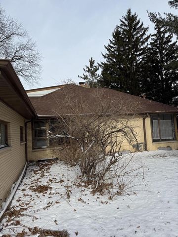 4411 S 68th STREET, Milwaukee, WI 53220