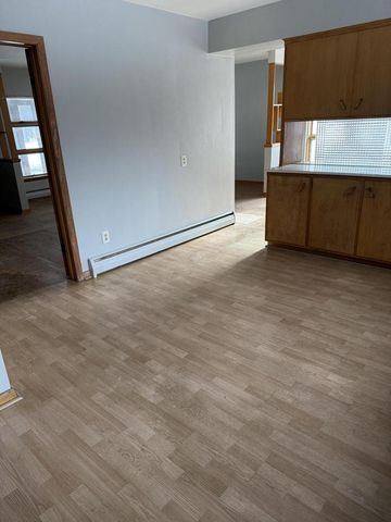 4411 S 68th STREET, Milwaukee, WI 53220