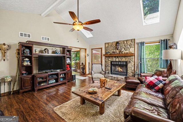 2192 Mohawk Trail, Acworth, GA 30102
