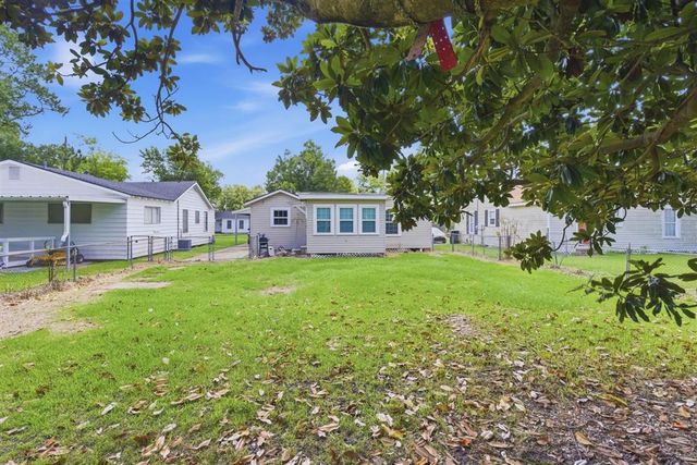 3904 Harvard Street, Lake Charles, LA 70607