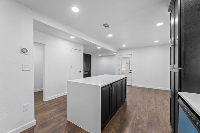 2506 Holt Road, Arlington, TX 76006