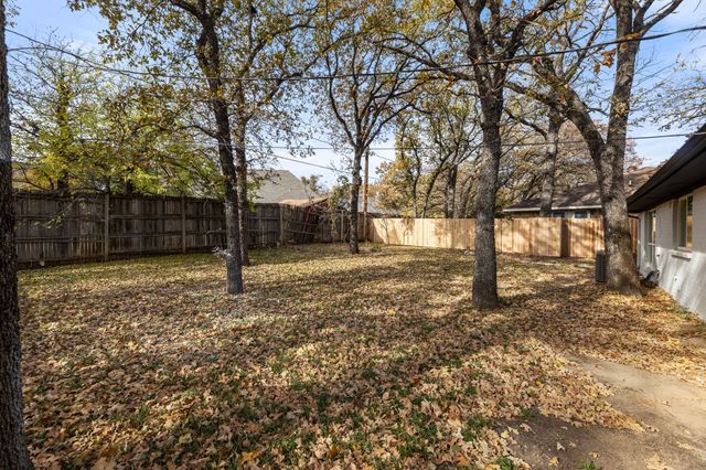 2506 Holt Road, Arlington, TX 76006
