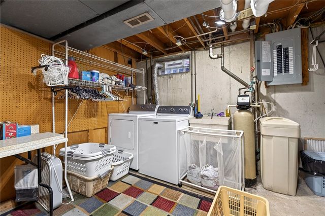 1017 Terracewood Drive, Englewood, OH 45322